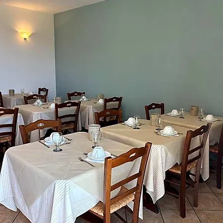 Garni Marika Hotel *